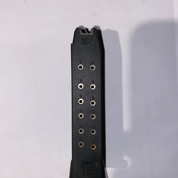 Magazine for a Glock 31.   15 round magazine. - Picture 5 of 6